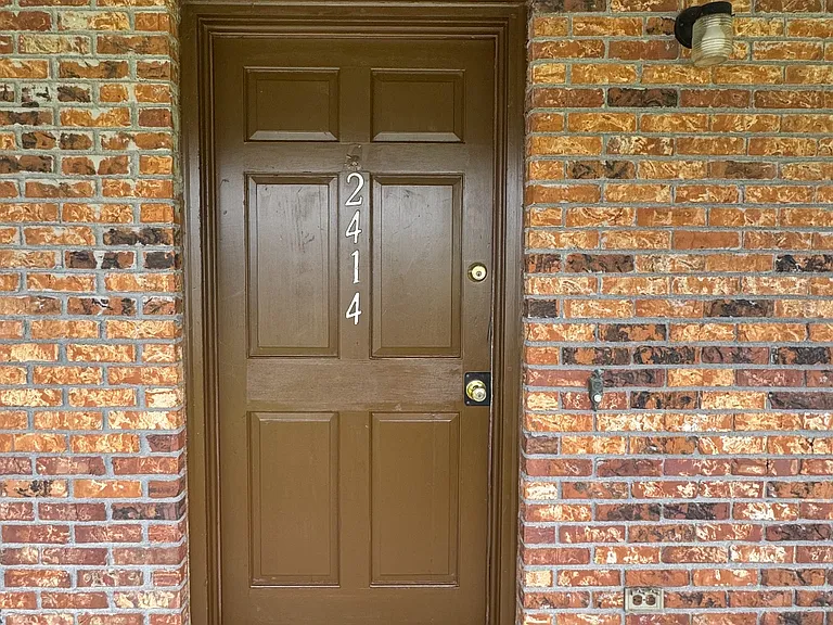 2414 W Game Farm Rd #2414 — Photo 1