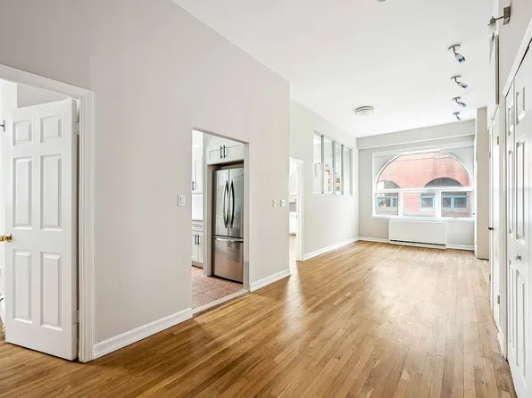 125 E 12th St APT 4C, New York, NY 10003