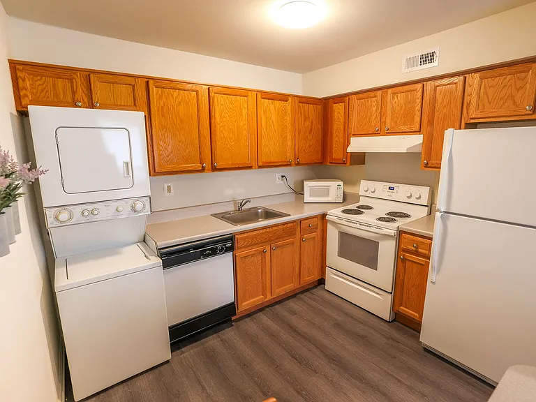 1330 Old Kings Hwy — Photo 5