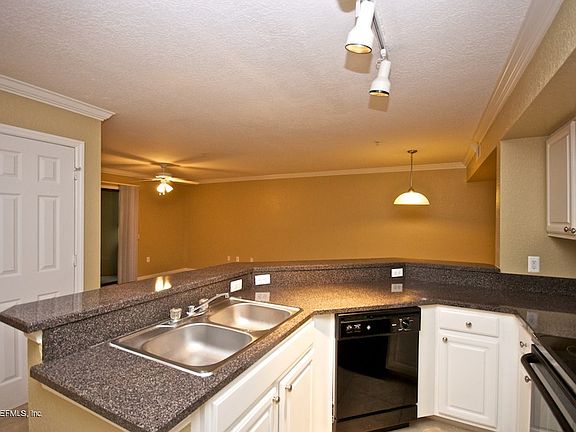 4th image of 705 Boardwalk Dr APT 416
