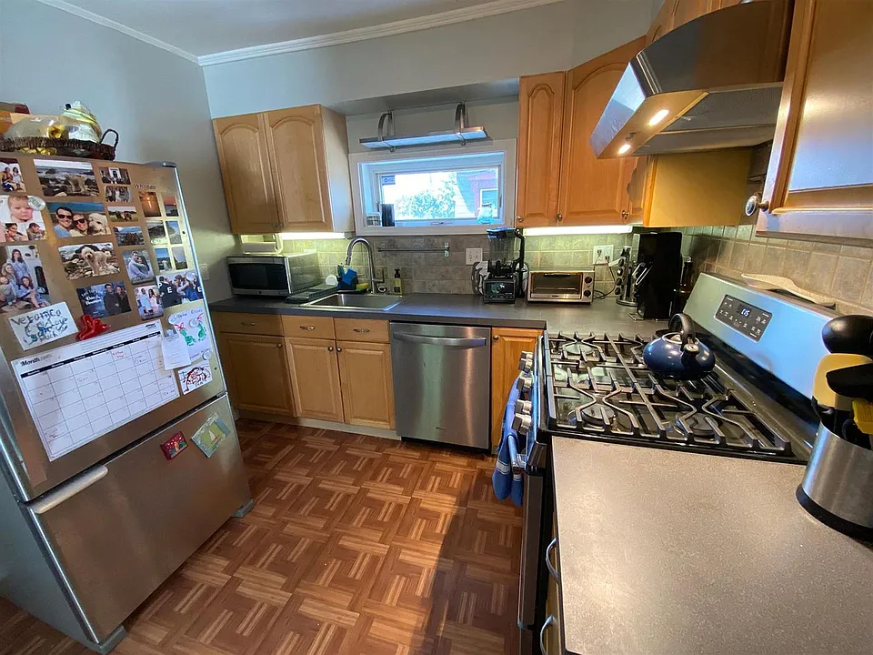 118 Otis St #3