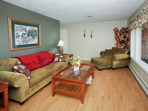 4095 minges road south-104