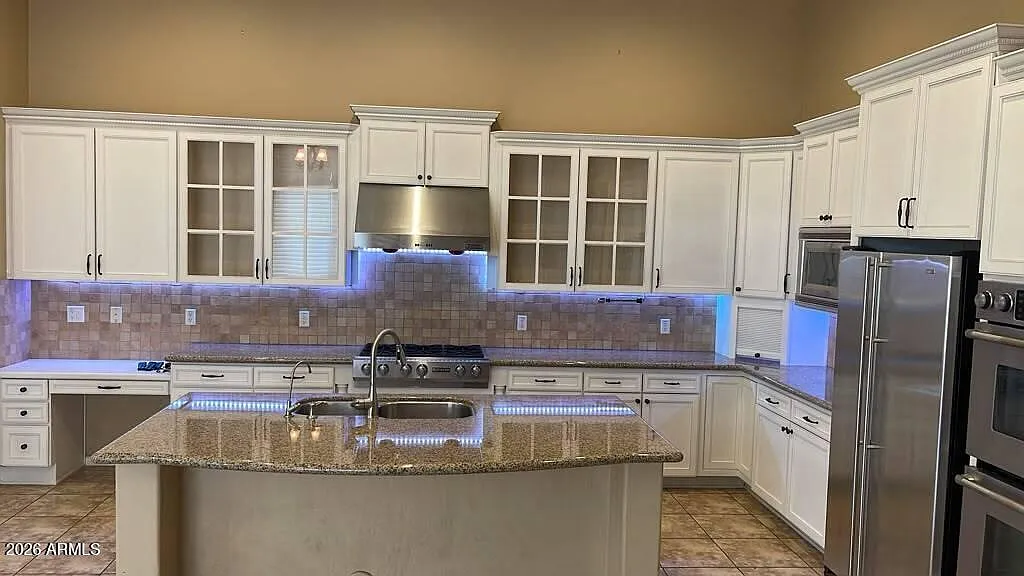6 bed, 3.5 bath, 4342 sqft, $4,995 — Photo 4