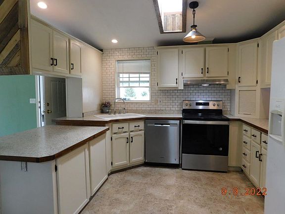 5th image of 2606 W 22nd St