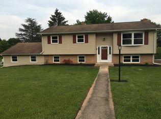 2500 Danielle Dr, Dover, PA