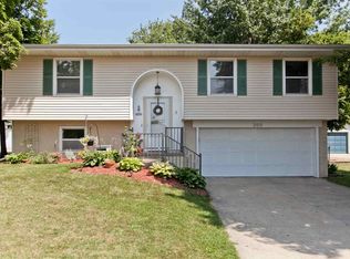 200 Larick Ct, Marion, IA 52302