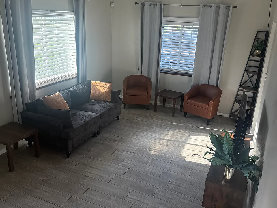 205 N Tampania Ave