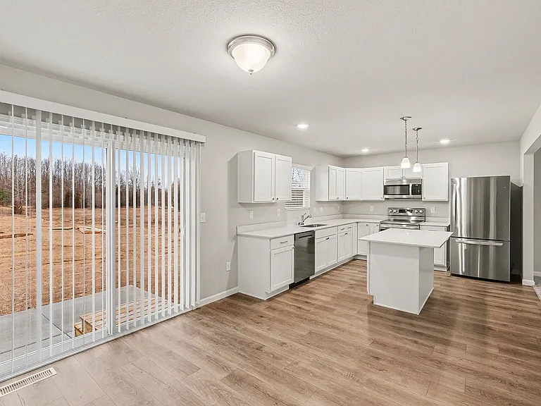 1016 Maple Ave — Photo 4