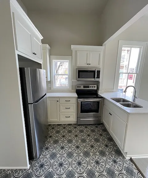 1121 Columbus St — Photo 4