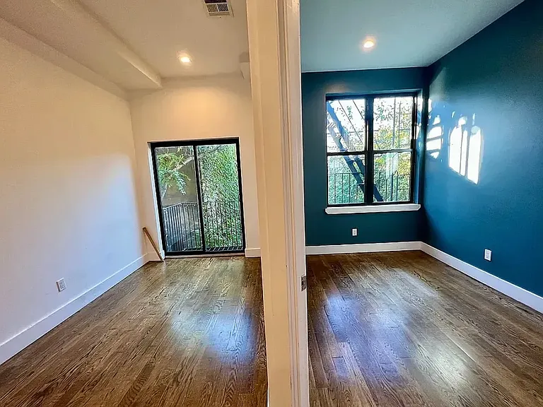 287 Harman St #3E — Photo 11