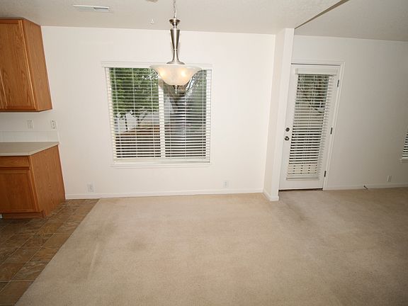 5th image of 6805 Bartlet Ct