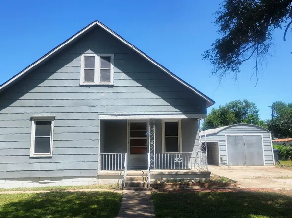 906 E 9th St, Newton, KS 67114