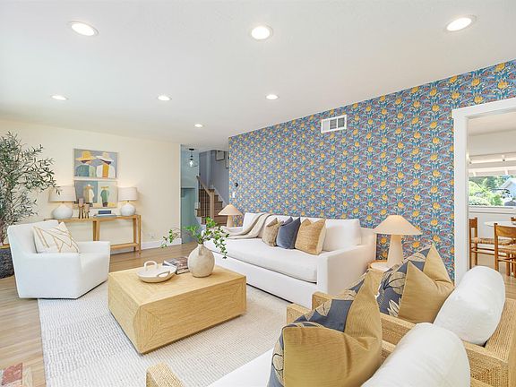 3rd image of 87 Twelveoak Hill Drive