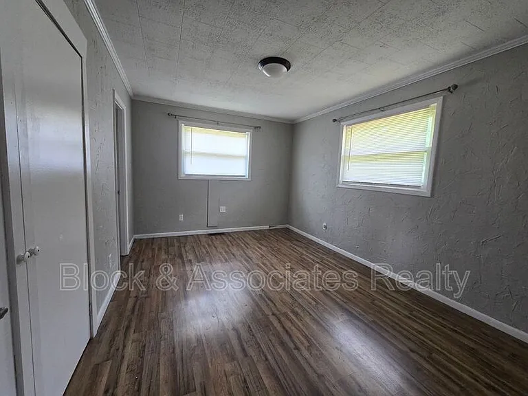 4665 Peace Rd — Photo 9