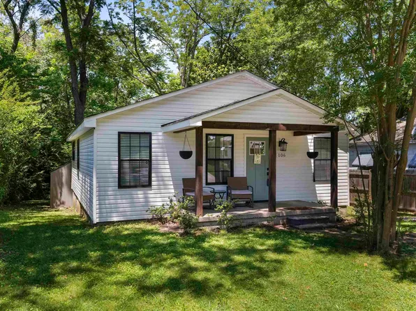106 N 3rd St, Easley, SC 29640