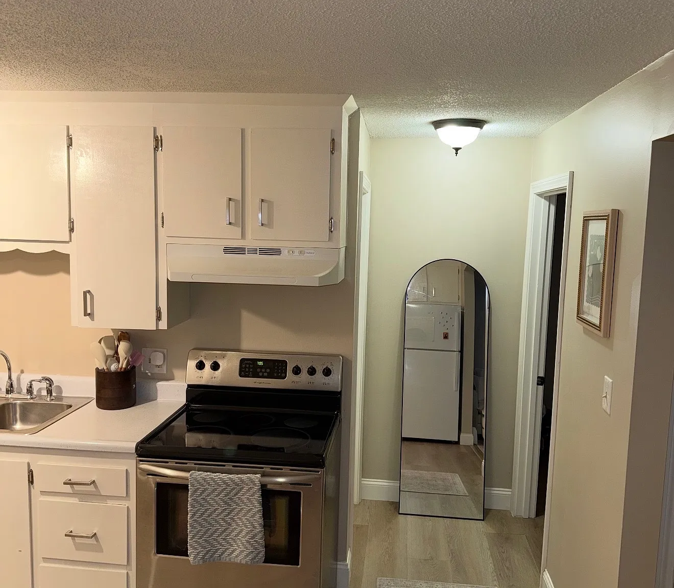 1 bed, 700 sqft, $1,800 — Photo 4