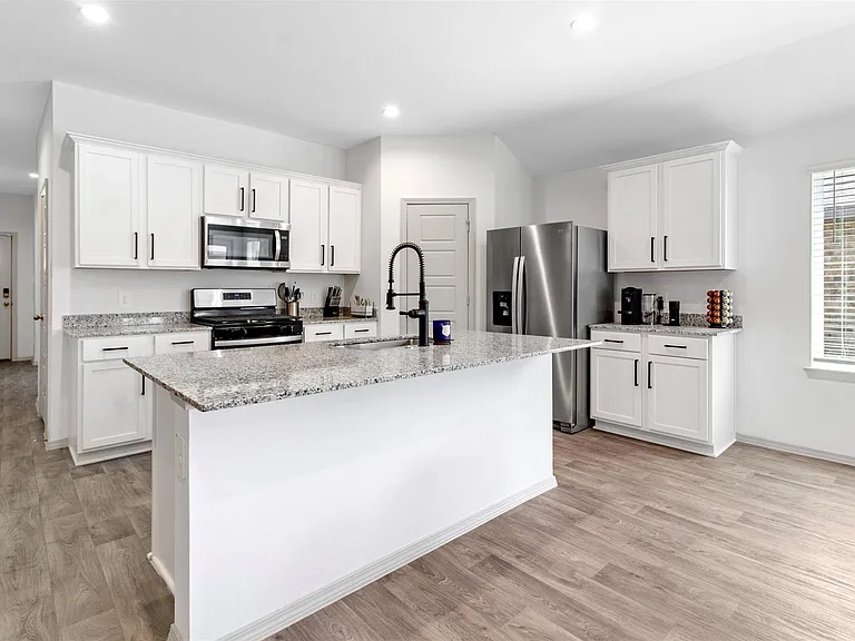 6685 Riplee St — Photo 11