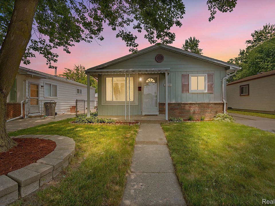 1st image of 20489 Woodward St