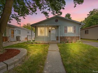 20489 Woodward St, Clinton Township, MI 48035