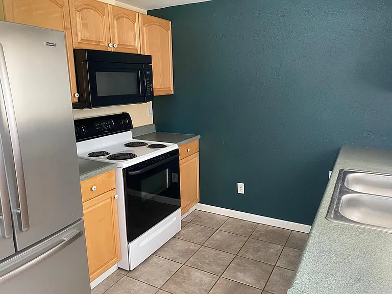 21821 22nd Ave E — Photo 14