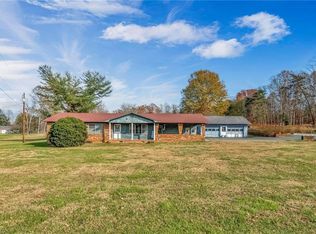 3524 Us Highway 21, Hamptonville, NC 27020