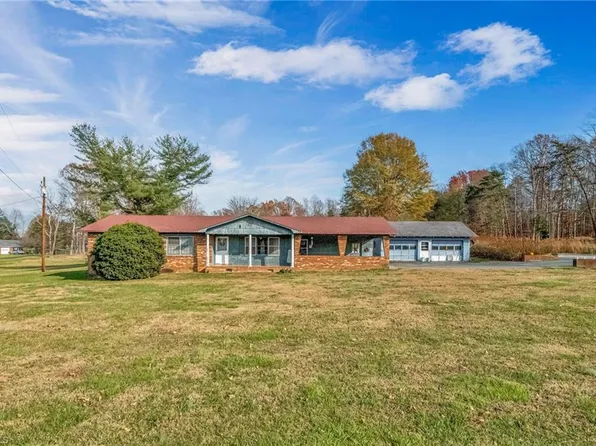 3524 Us Highway 21, Hamptonville, NC 27020