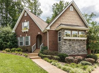 105 Ridgeview Ct, Hendersonville, TN 37075