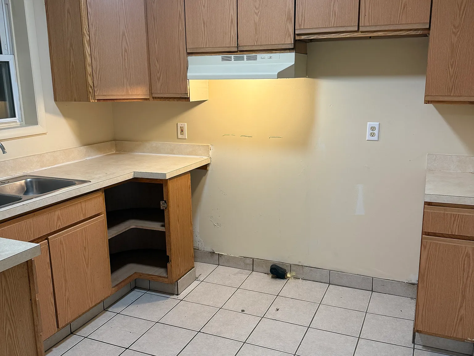 2 bed, 850 sqft, $1,300 — Photo 2