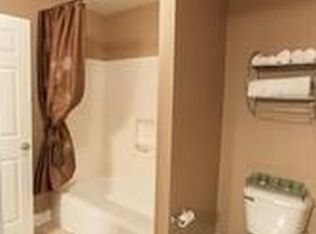 20 Creek Pass Ct, Saint Charles, MO