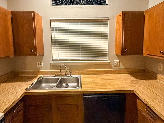 5th image of 1261A Montecello Dr