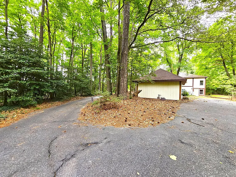 7535B Carmen Ct — Photo 15
