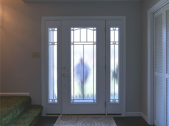 4th image of 102 Shaker Heights Dr