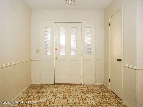 4th image of 3605 Thornton Dr
