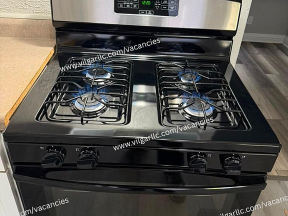 4th image of 3940 Deodar St