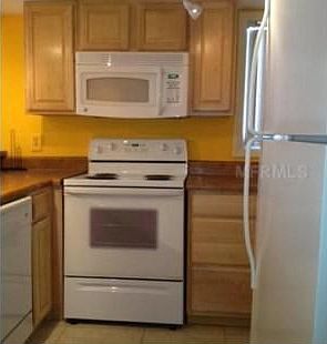 4th image of 1051 S Highland St APT 4D
