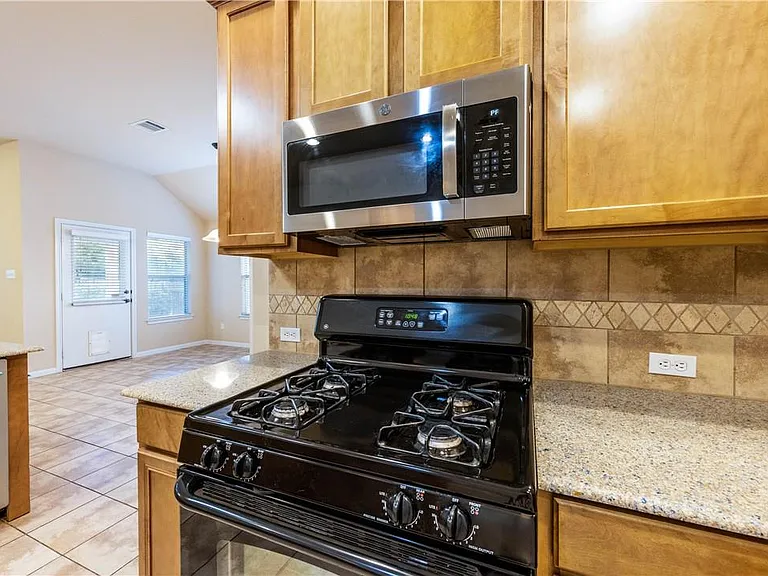 3509 Pine Needle Cir — Photo 11