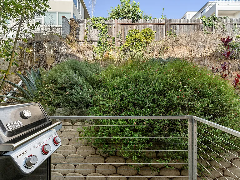 3033 India St #8 — Photo 11
