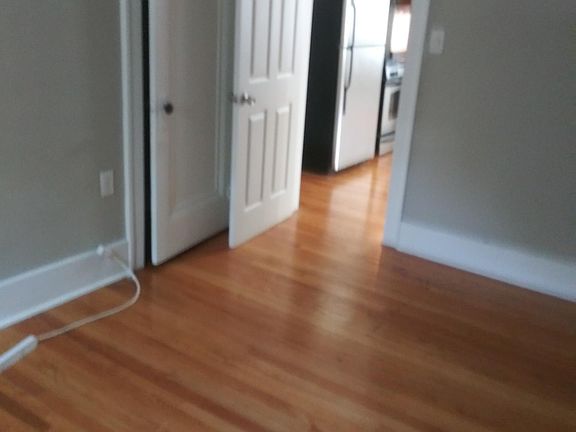 4th image of 241 Girard Ave #2