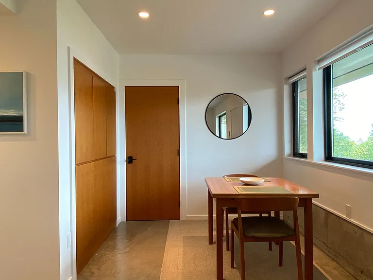 585 Blanchard Blvd — Photo 10