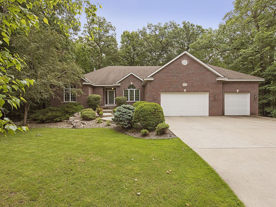 1st image of 875 Deerwood Dr