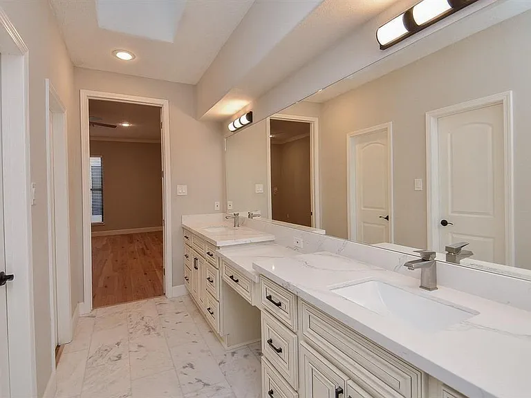 15735 Tanya Cir — Photo 24