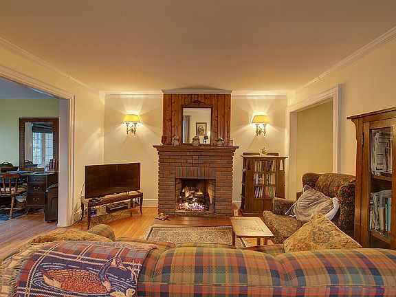 3rd image of 8225 Grenfell St