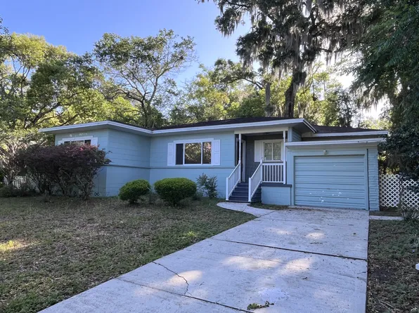 12 S University Cir, Deland, FL 32724