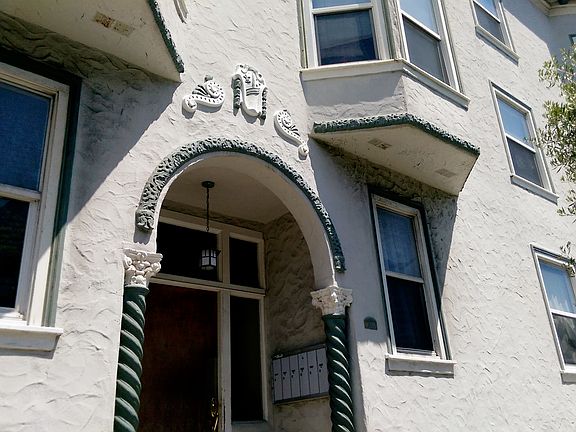 2nd image of 100 Hugo St APT 1
