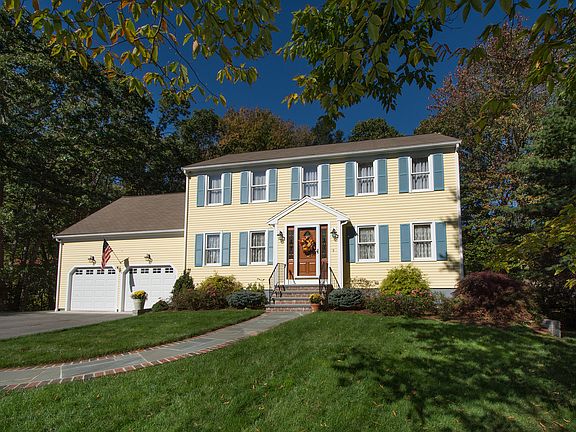 2nd image of 215 Sheri Ln
