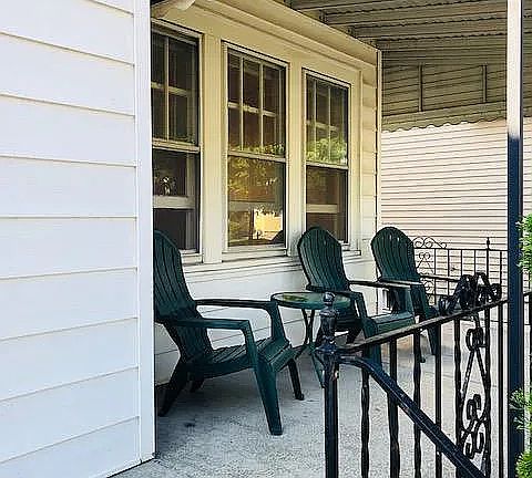 Front porch - chairs included
