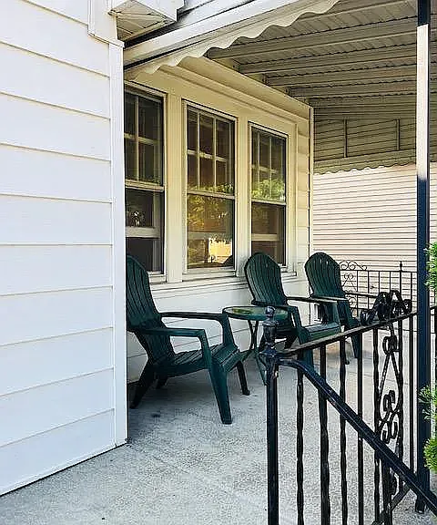 Front porch - chairs included
