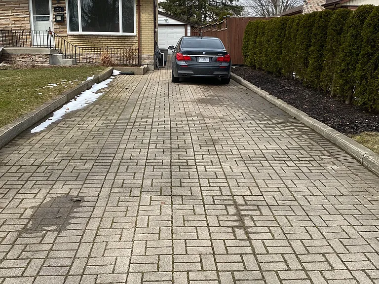 238 Burnside Dr — Photo 1