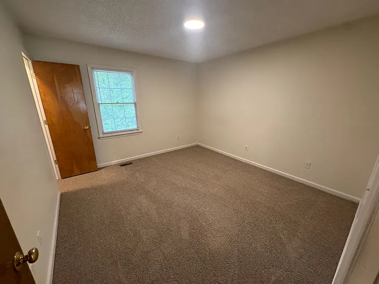 2918 Faversham Pl — Photo 15