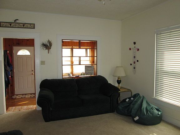 Upstairs living room 